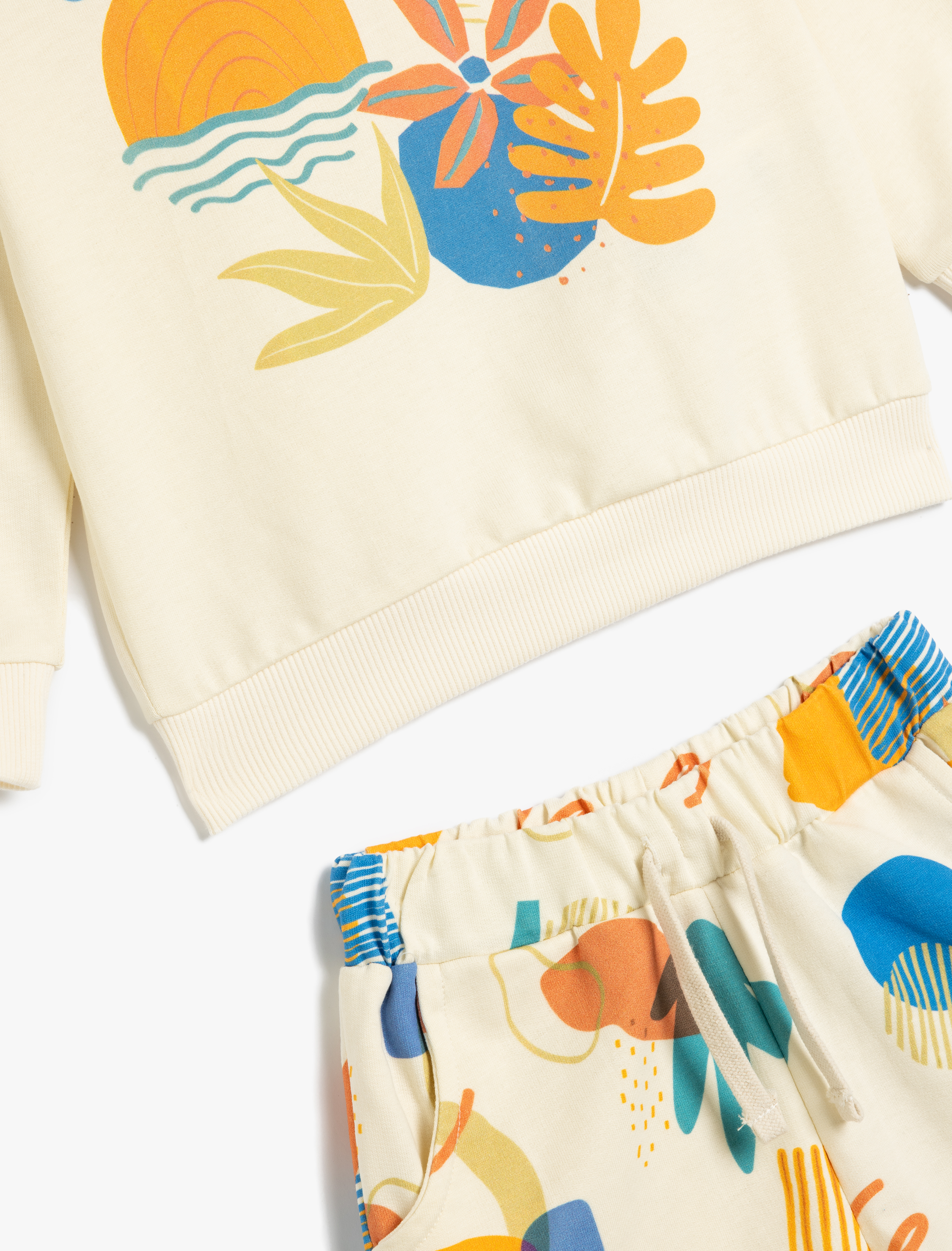 Erkek Bebek Pamuklu Baskı Detaylı Şort ve Sweatshirt Set