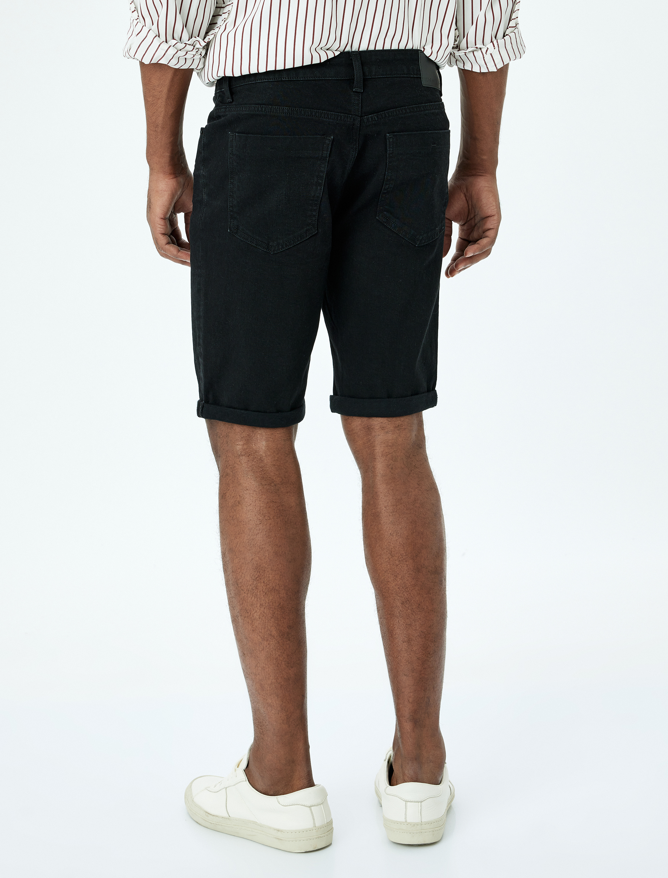   Slim Fit Cep Detaylı Bermuda Kot Şort