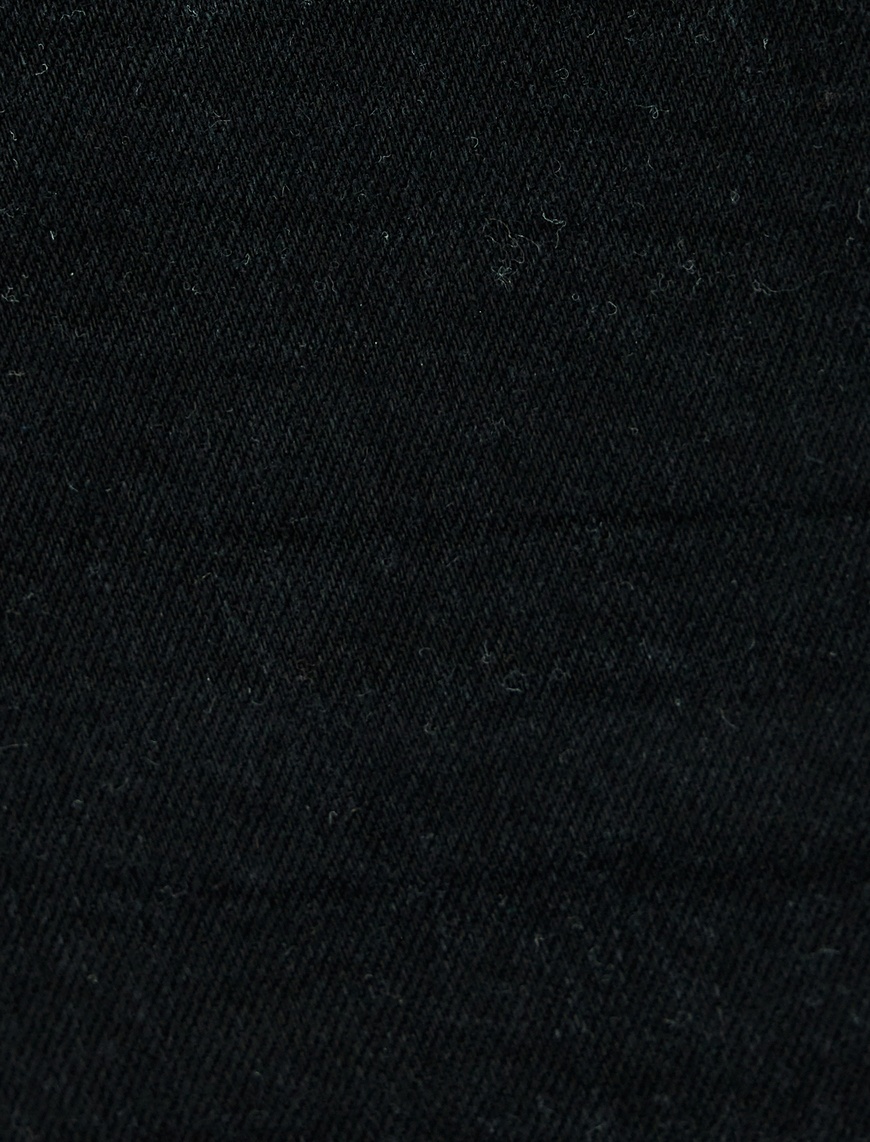   Slim Fit Cep Detaylı Bermuda Kot Şort