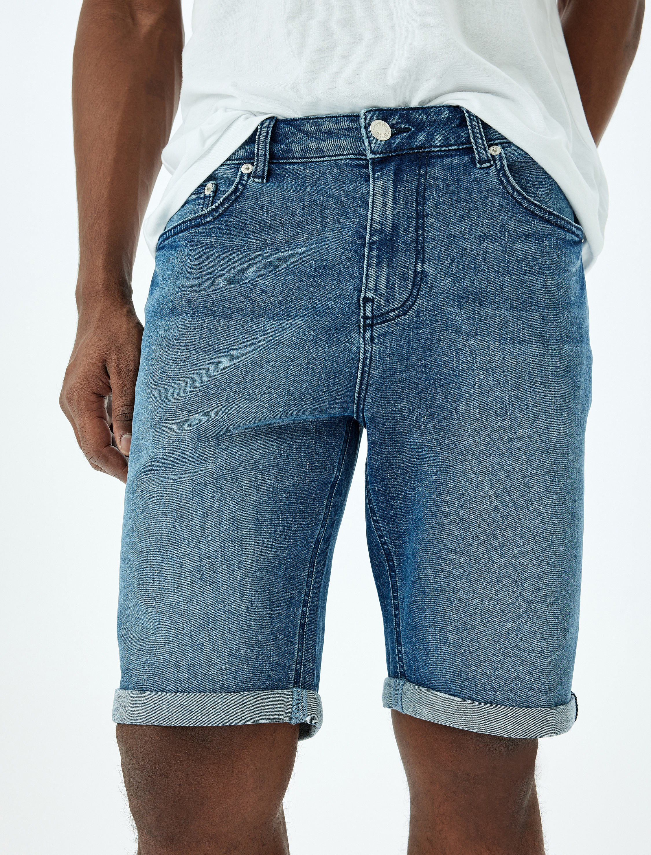   Slim Fit Katlamalı Paça Kot Şort