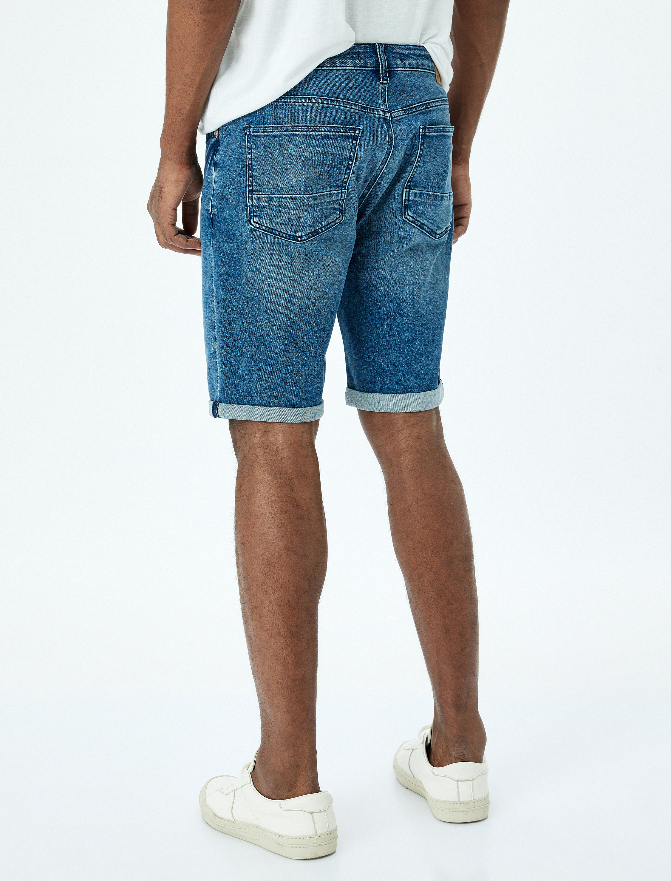   Slim Fit Katlamalı Paça Kot Şort