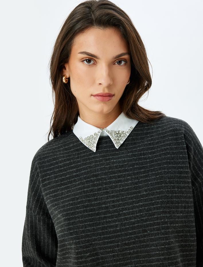  Koton X Şahika Ercümen -  Uzun Kollu Gömlek Yaka Çizgili Taşlı Kazak