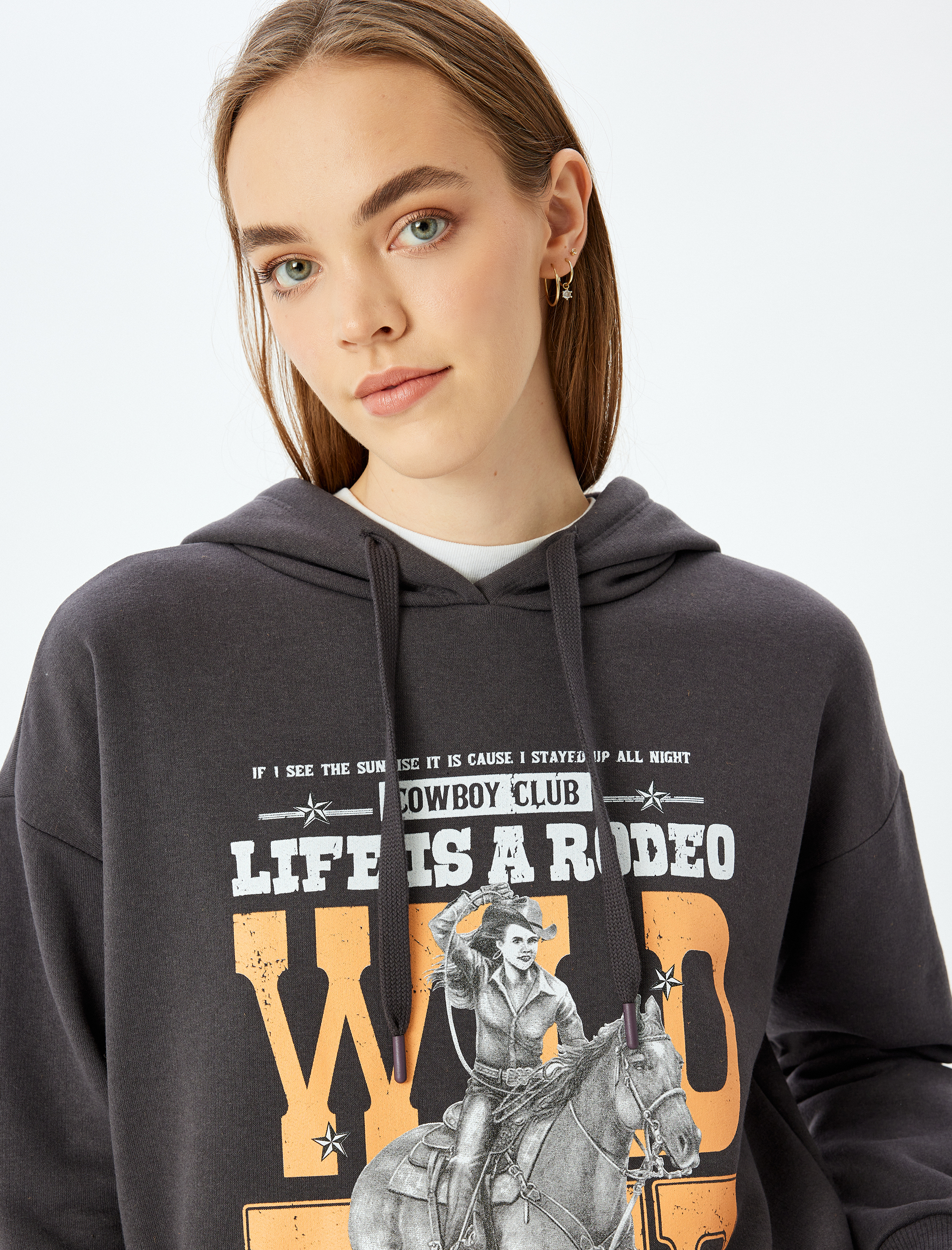   Şardonlu Kapüşonlu Baskılı Rahat Kalıp Sweatshirt