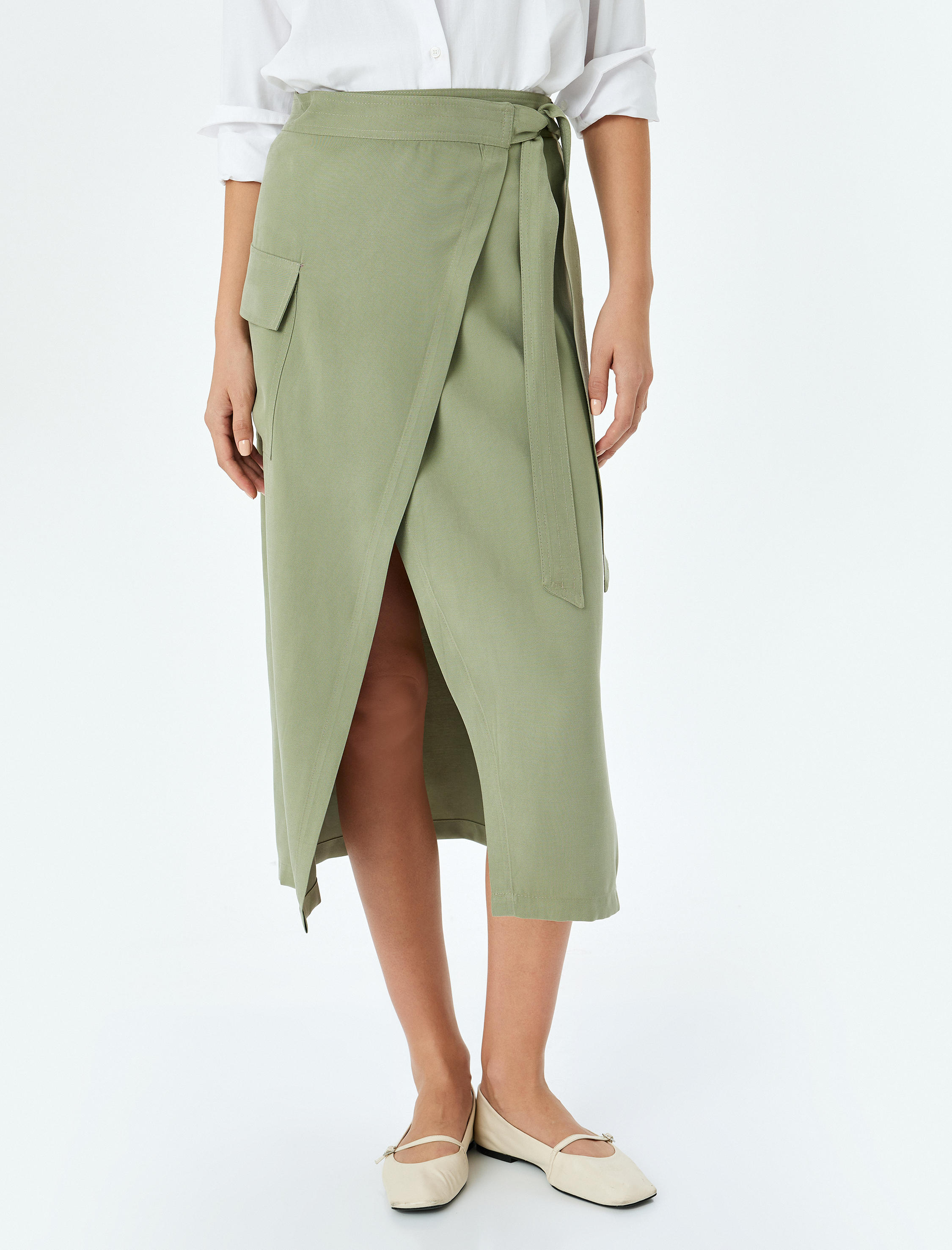   Kargo Cepli Yırtmaç Detaylı Viskon Kruvaze Midi Etek