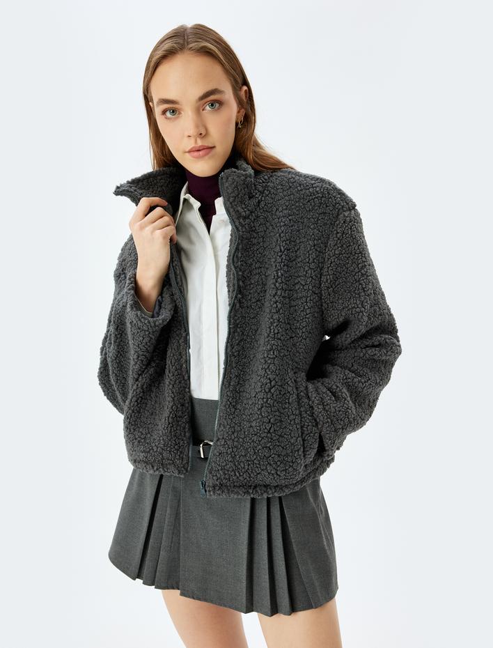  Dik Yaka Cep Detaylı Fermuarlı Peluş Ceket