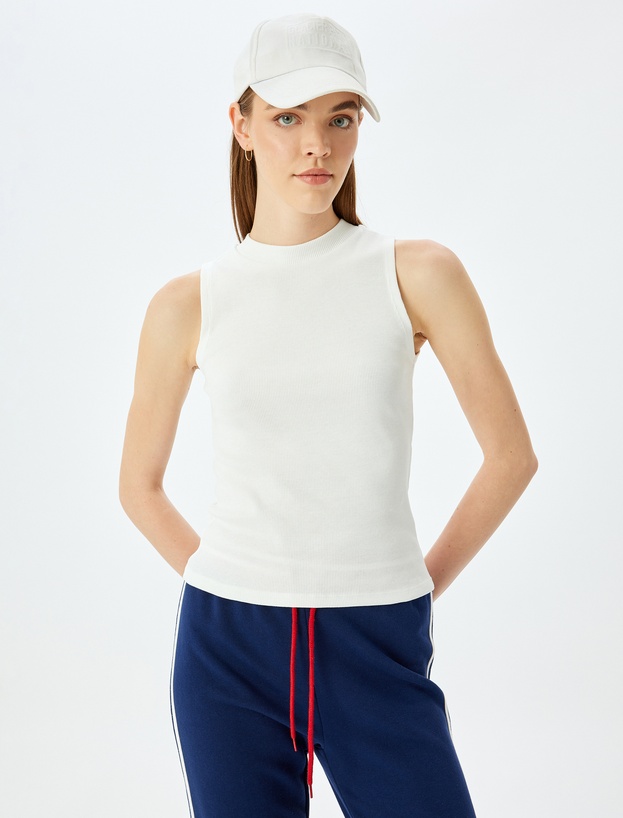 Slim Fit Dik Yaka Kolsuz Basic Tanktop_2