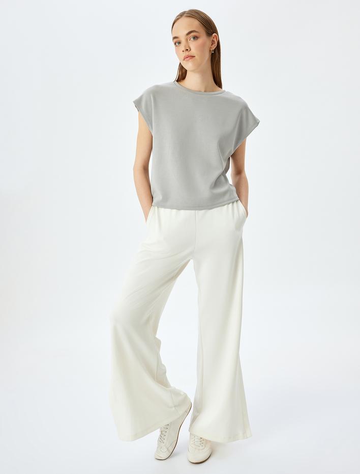  Rahat Kalıp Bisiklet Yaka Sırt Detaylı Modal Spor Tişört