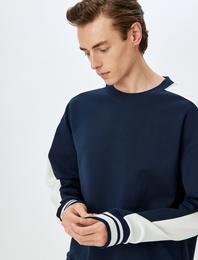 Kontrast Detaylı Bisiklet Yaka Oversize Sweatshirt