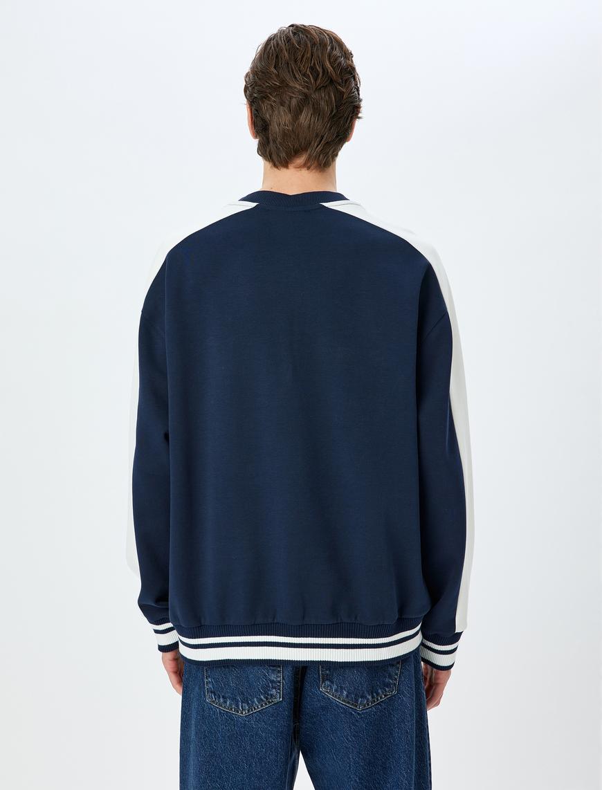   Kontrast Detaylı Bisiklet Yaka Oversize Sweatshirt