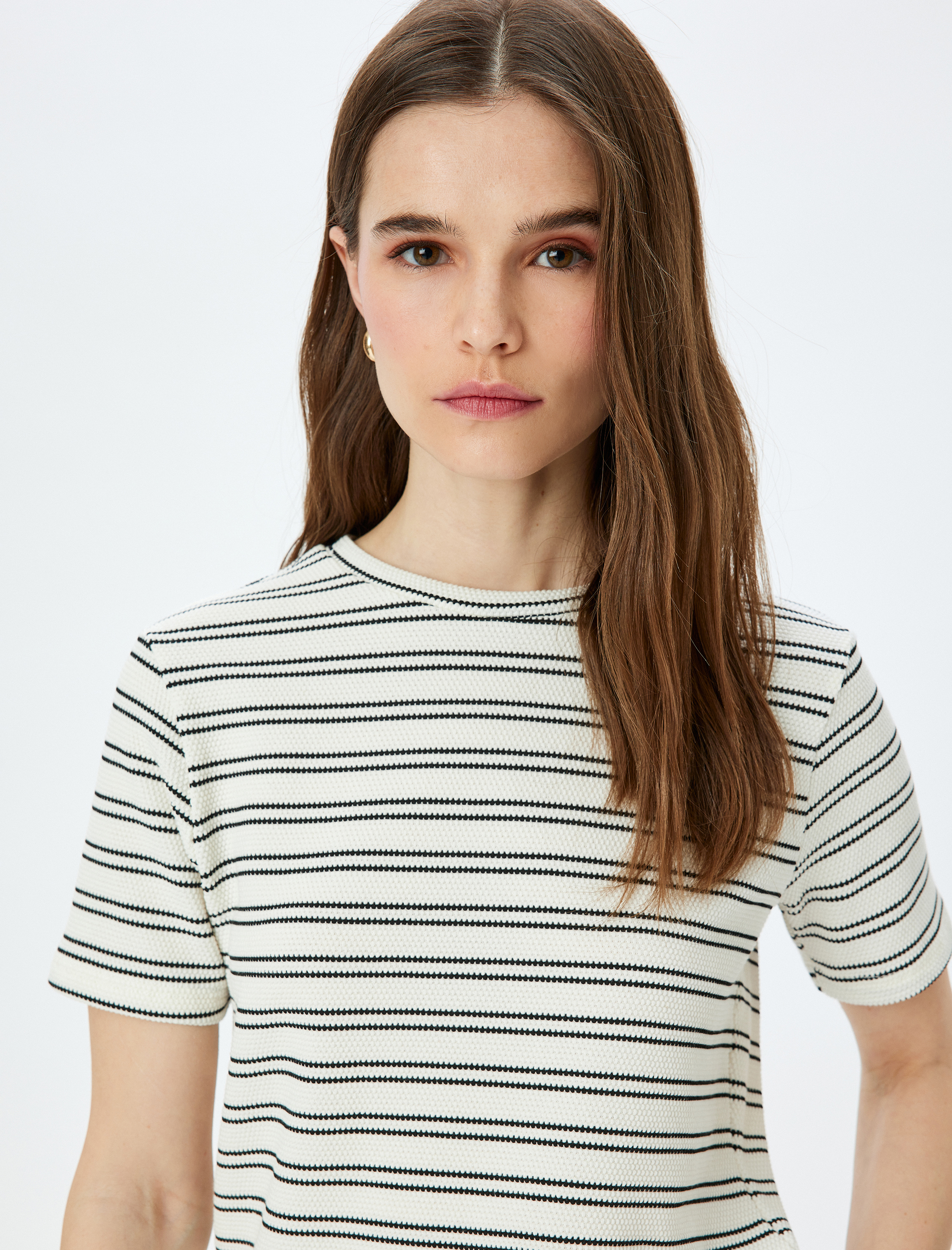   Slim Fit Bisiklet Yaka Kısa Kollu Çizgili Tişört