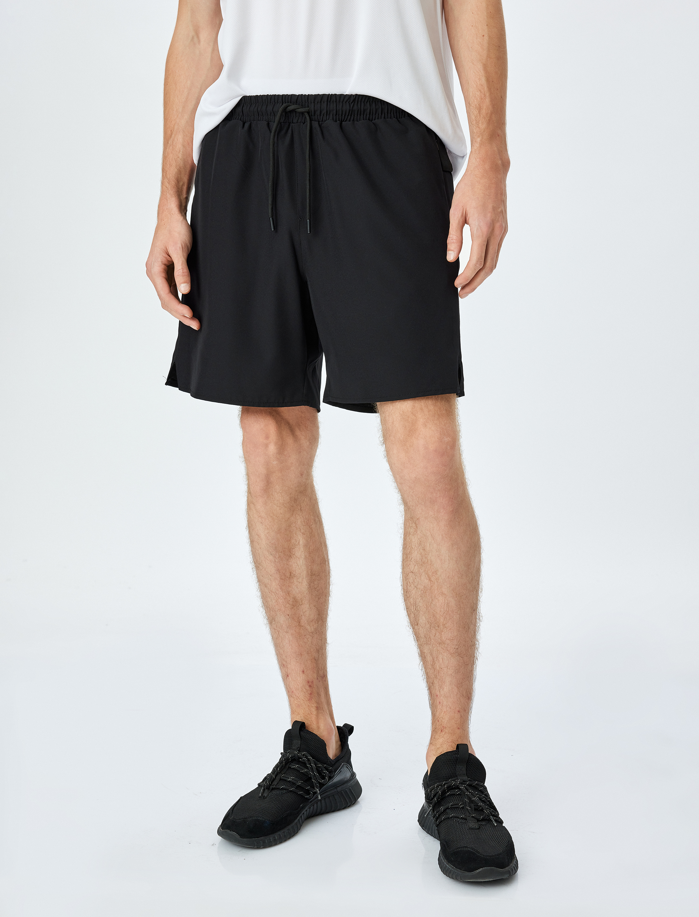   Cepli Beli Bağcıklı Spor Şort