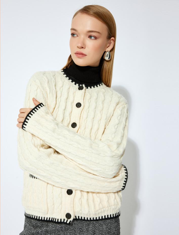  Koton X Şahika Ercümen - Renk Kontrastlı Cepli Düğmeli Uzun Kollu Bisiklet Yaka Saç Örgü Hırka