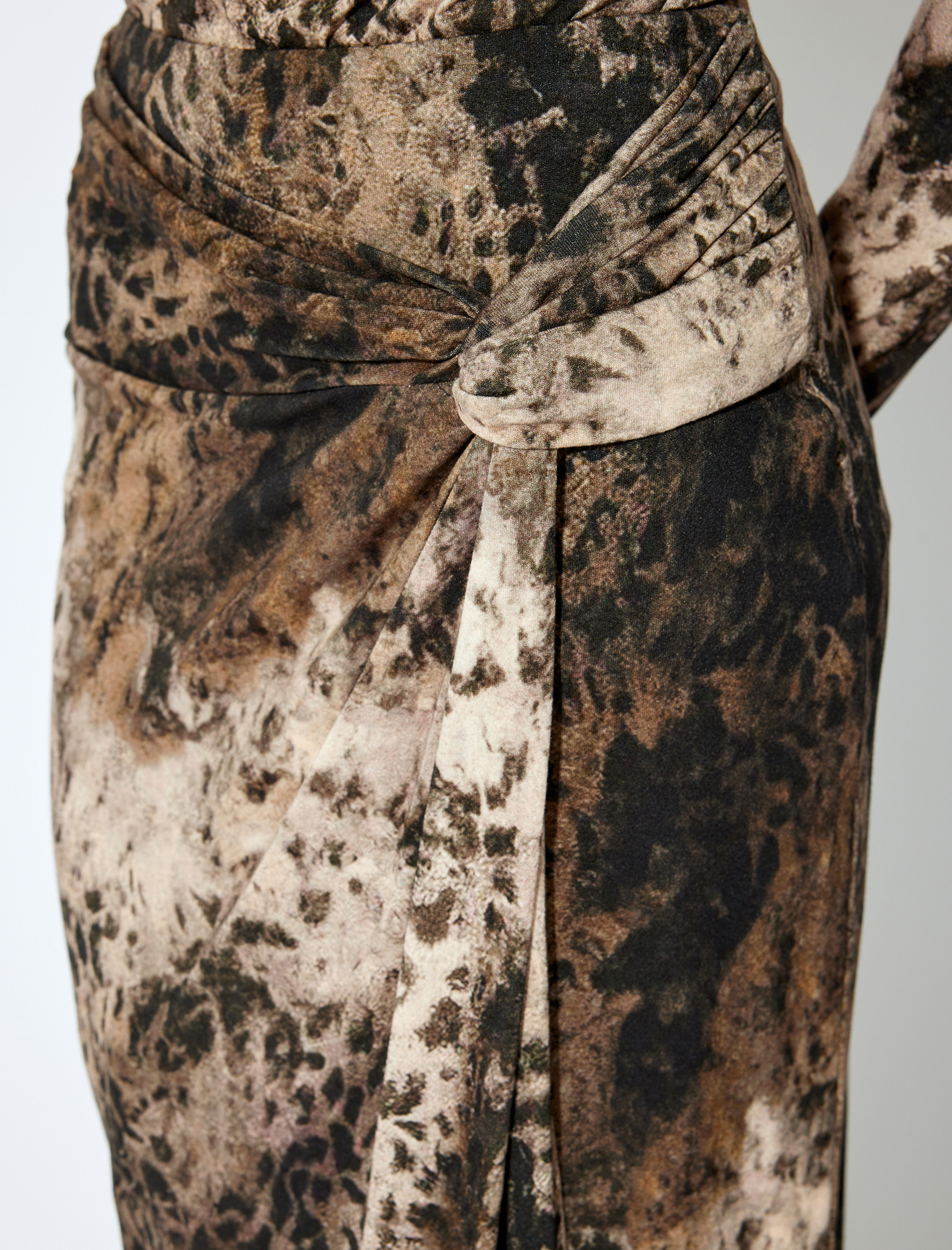   Koton X Şahika Ercümen - Slim Fit Renk Geçişli Desenli Düğüm Detaylı Uzun Etek