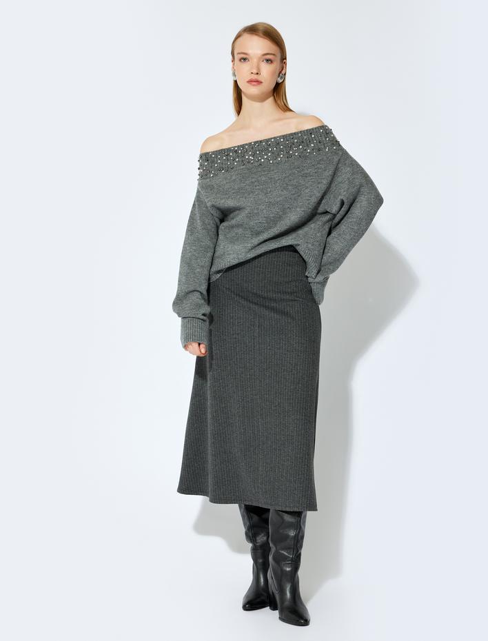  Koton X Şahika Ercümen - Uzun Kollu Omzu Açık Taşlı Triko Kazak