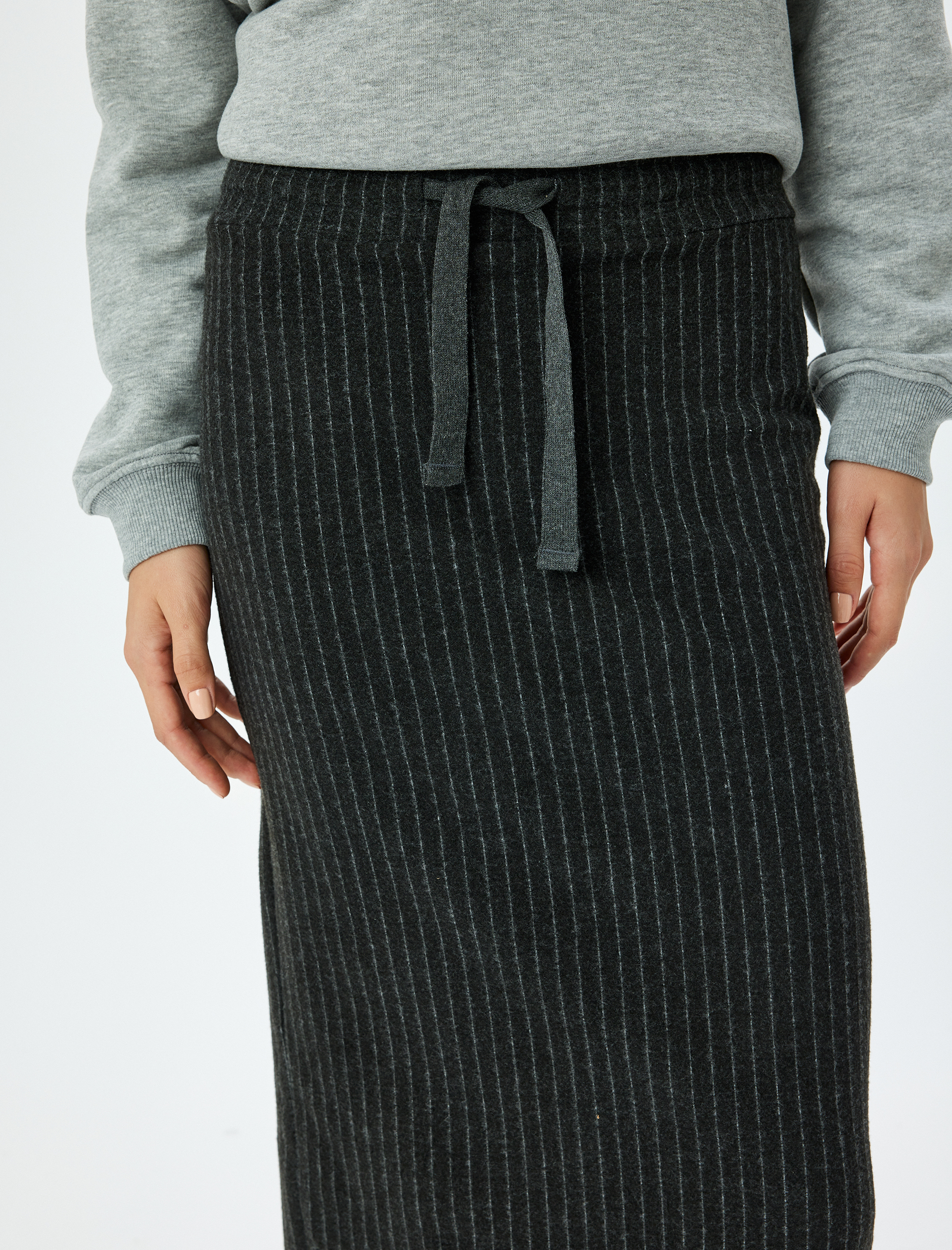 Koton X Şahika Ercümen -  Yüksek Bel Slim Fit  Midi Boy Kalem Etek