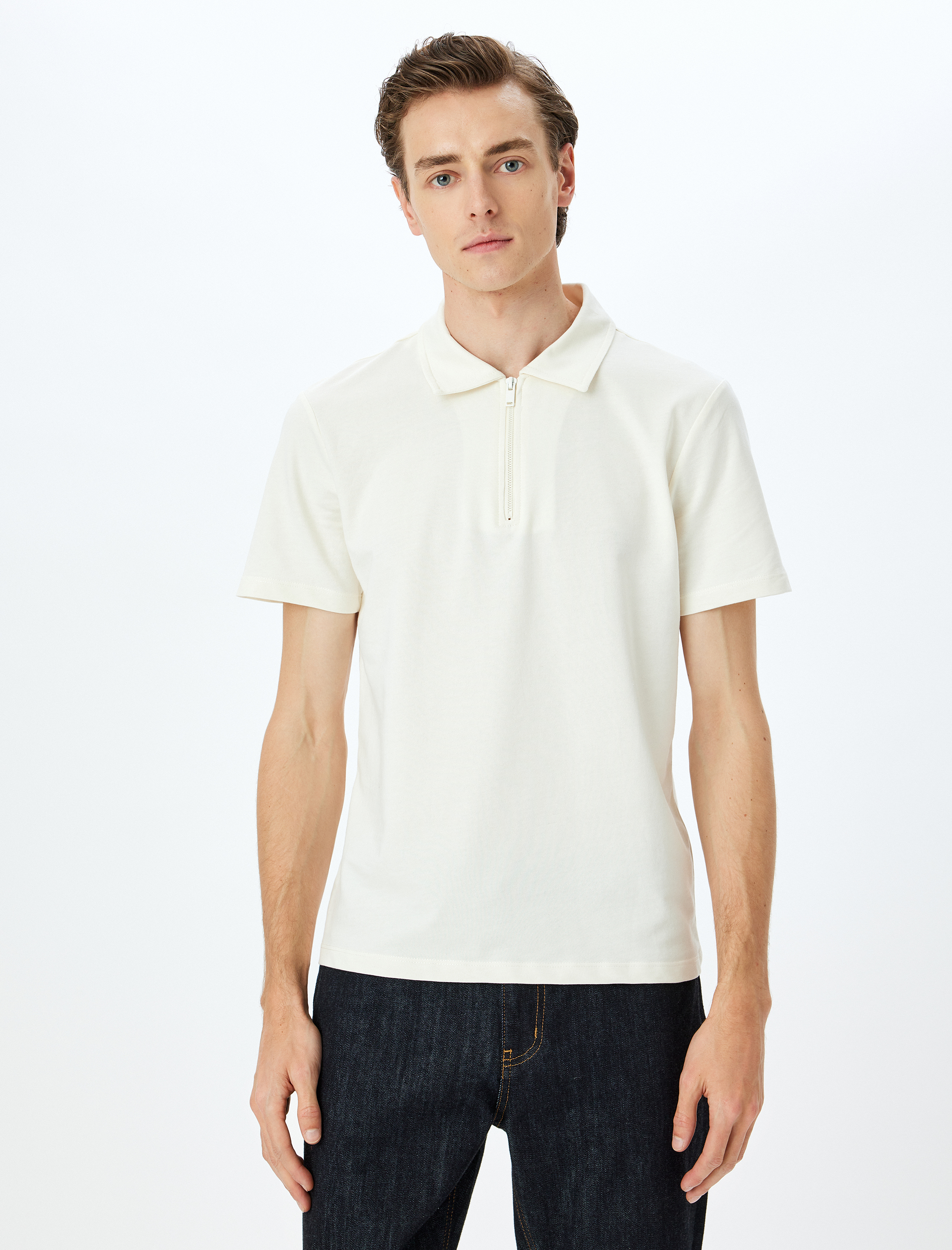 Kısa Kollu Regular Fit Pamuklu Yarım Fermuarlı Tişört