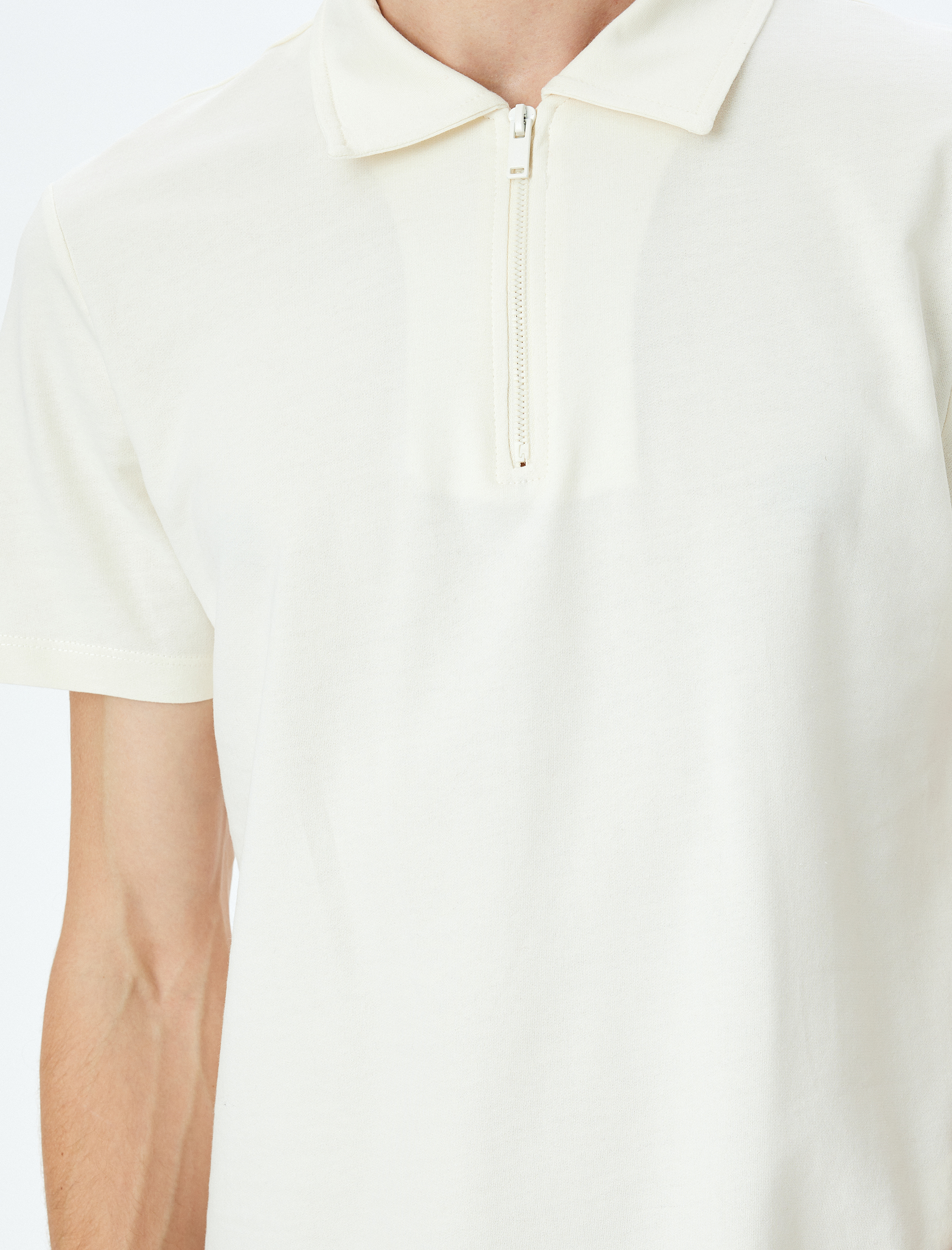 Kısa Kollu Regular Fit Pamuklu Yarım Fermuarlı Tişört