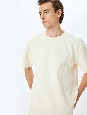 Bisiklet Yaka Pamuklu Kısa Kollu Oversize Tişört