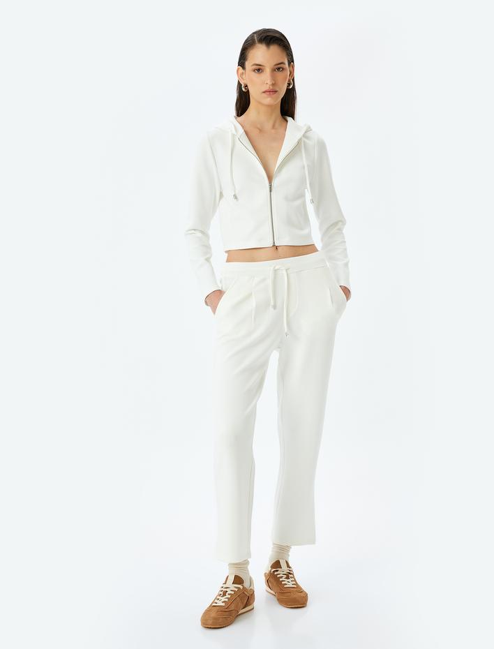  Slim Fit Fermuar Detaylı Kapüşonlu Crop Sweatshirt