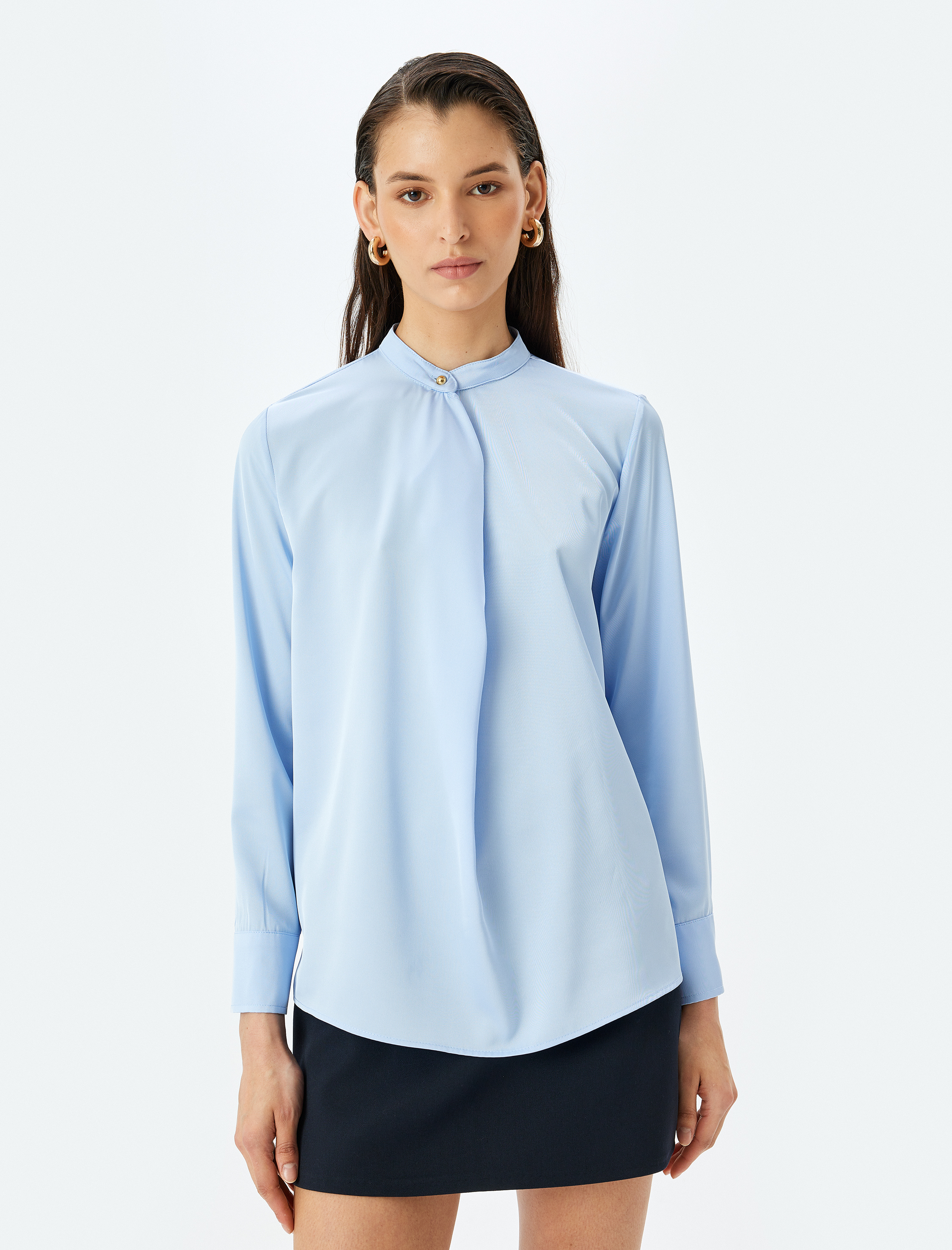 Düğme Detaylı Drapeli Uzun Kollu Saten Bluz