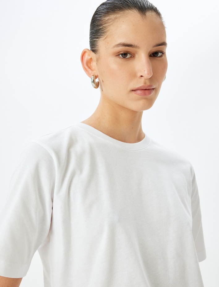  Pamuklu Bisiklet Yaka Kısa Kollu Basic Tişört