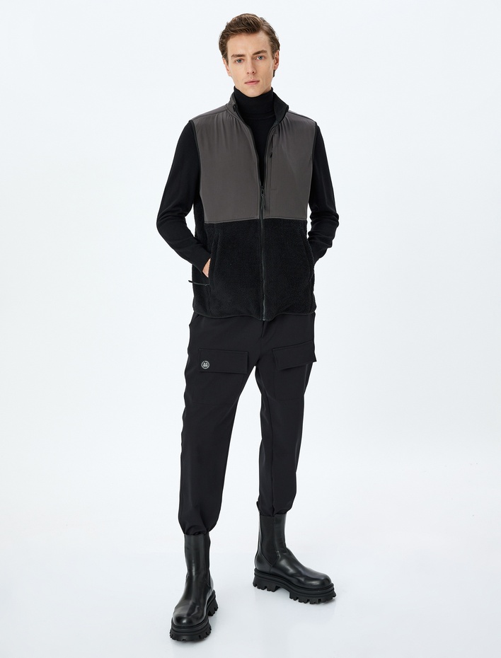  Dik Yaka Fermuarlı Cep Detaylı Renk Kontrastlı Peluş Oversize Spor Yelek