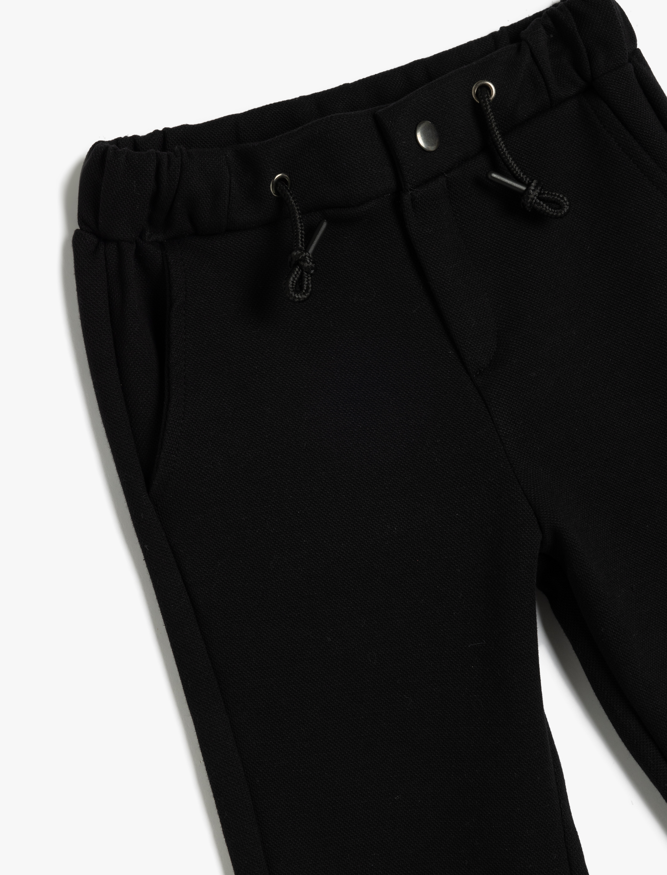  Erkek Çocuk Pamuklu Cep Detaylı Beli Bağlamalı Pantolon Görünümlü Okul Eşofman Altı