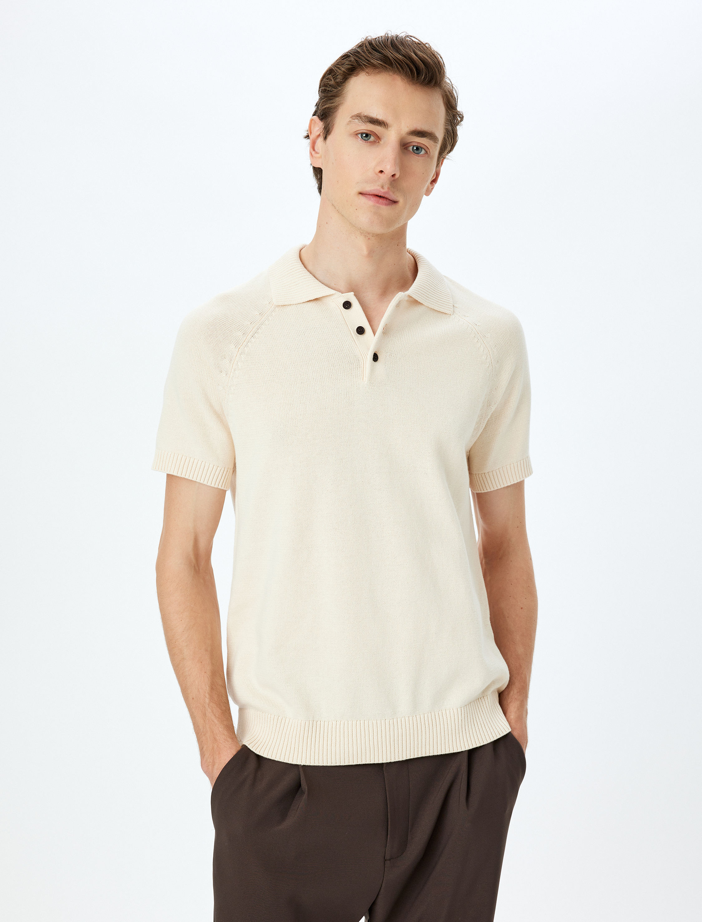   Pamuklu Düğmeli Polo Yaka Kısa Kollu Triko Tişört