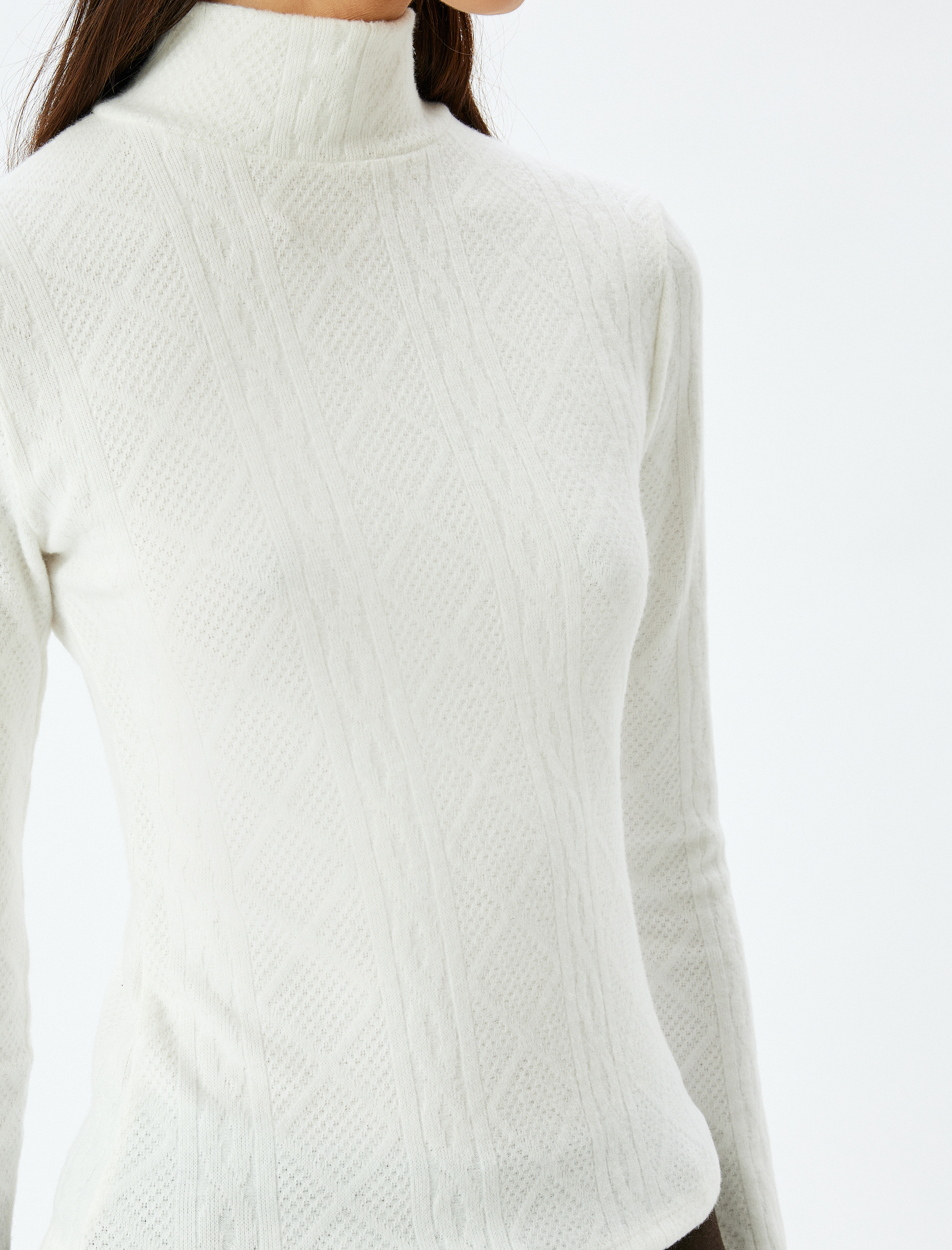 Slim Fit Dik Yaka Uzun Kollu Dokulu Body