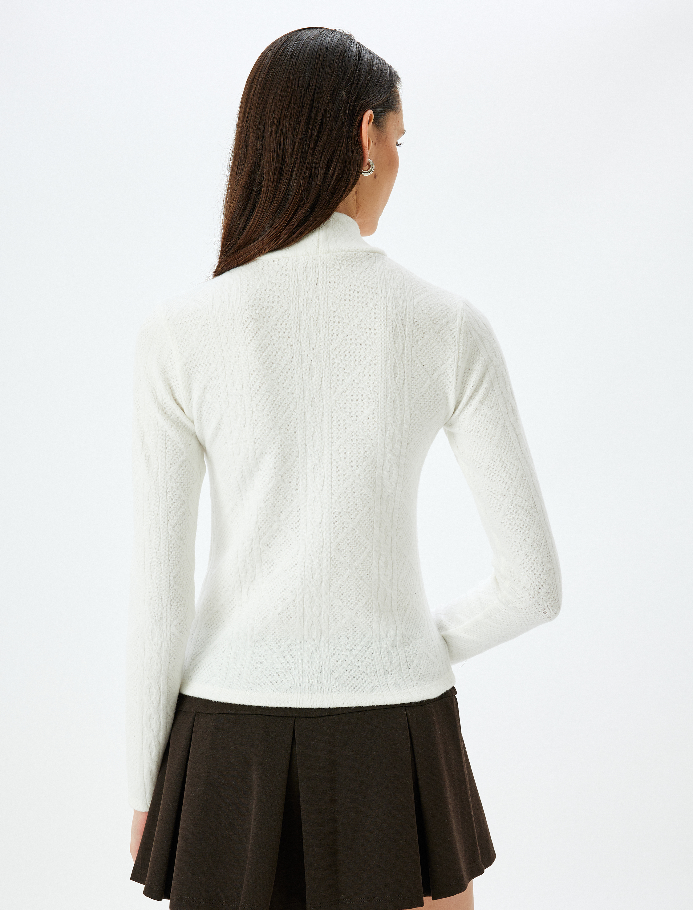 Slim Fit Dik Yaka Uzun Kollu Dokulu Body