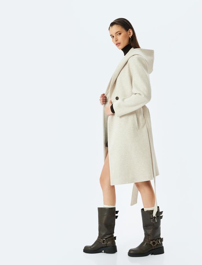  Cepli Kemerli Kruvaze Uzun Kapüşonlu Kaşe Kaban