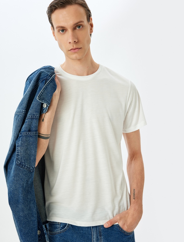  Bisiklet Yaka Kısa Kollu Viskon Karışımlı Basic Slim Fit Tişört