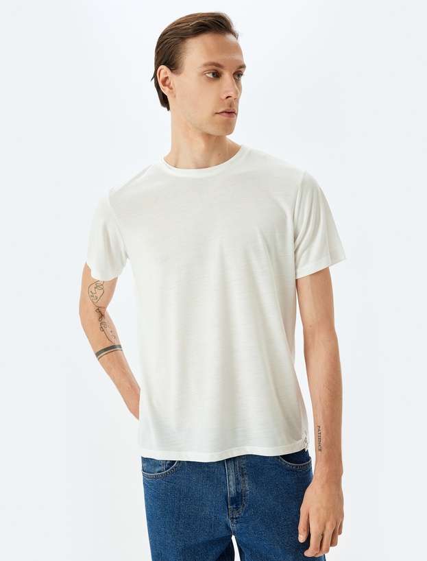 Bisiklet Yaka Kısa Kollu Viskon Karışımlı Basic Slim Fit Tişört_2