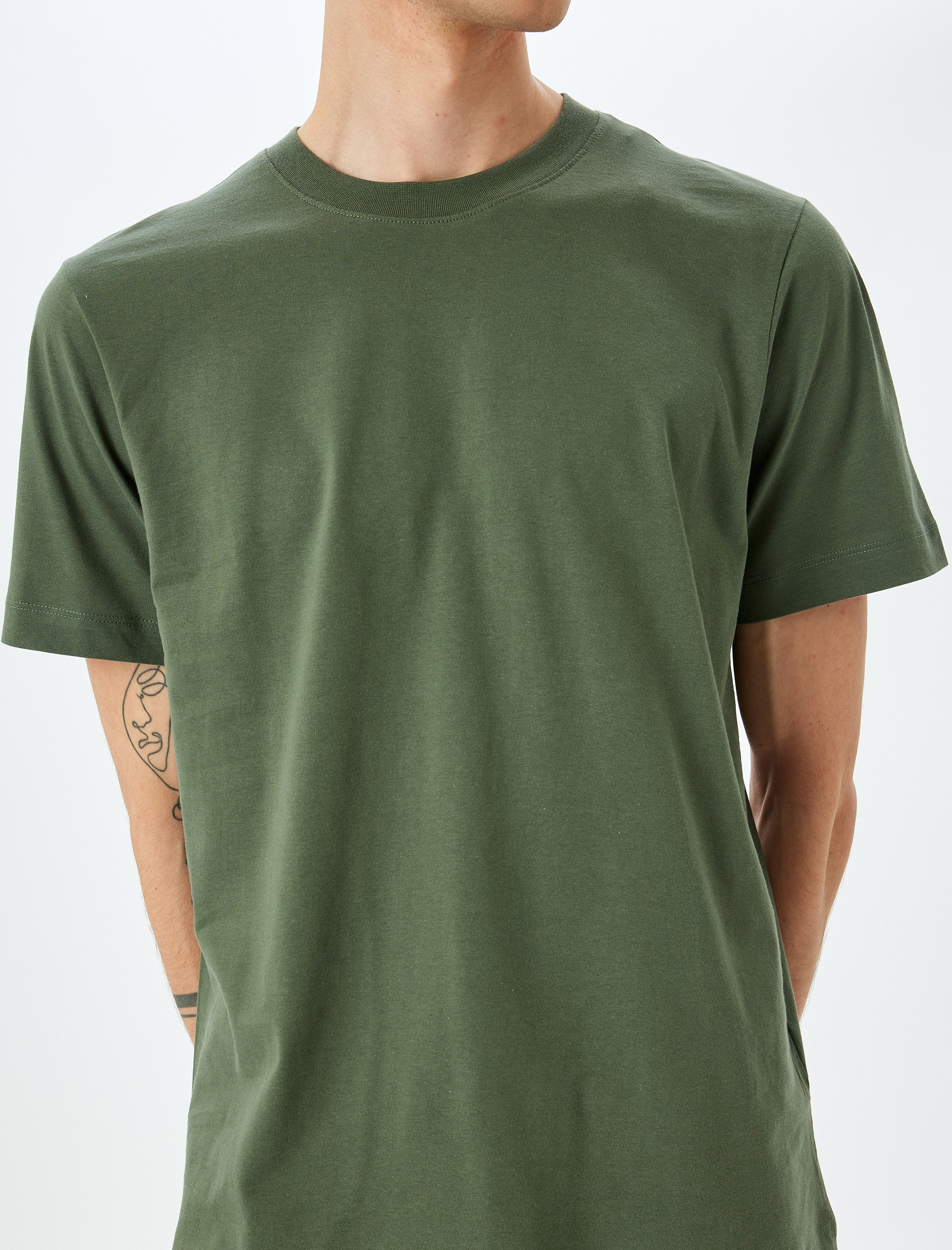   Bisiklet Yaka Pamuklu Regular Fit Kısa Kollu Basic Tişört