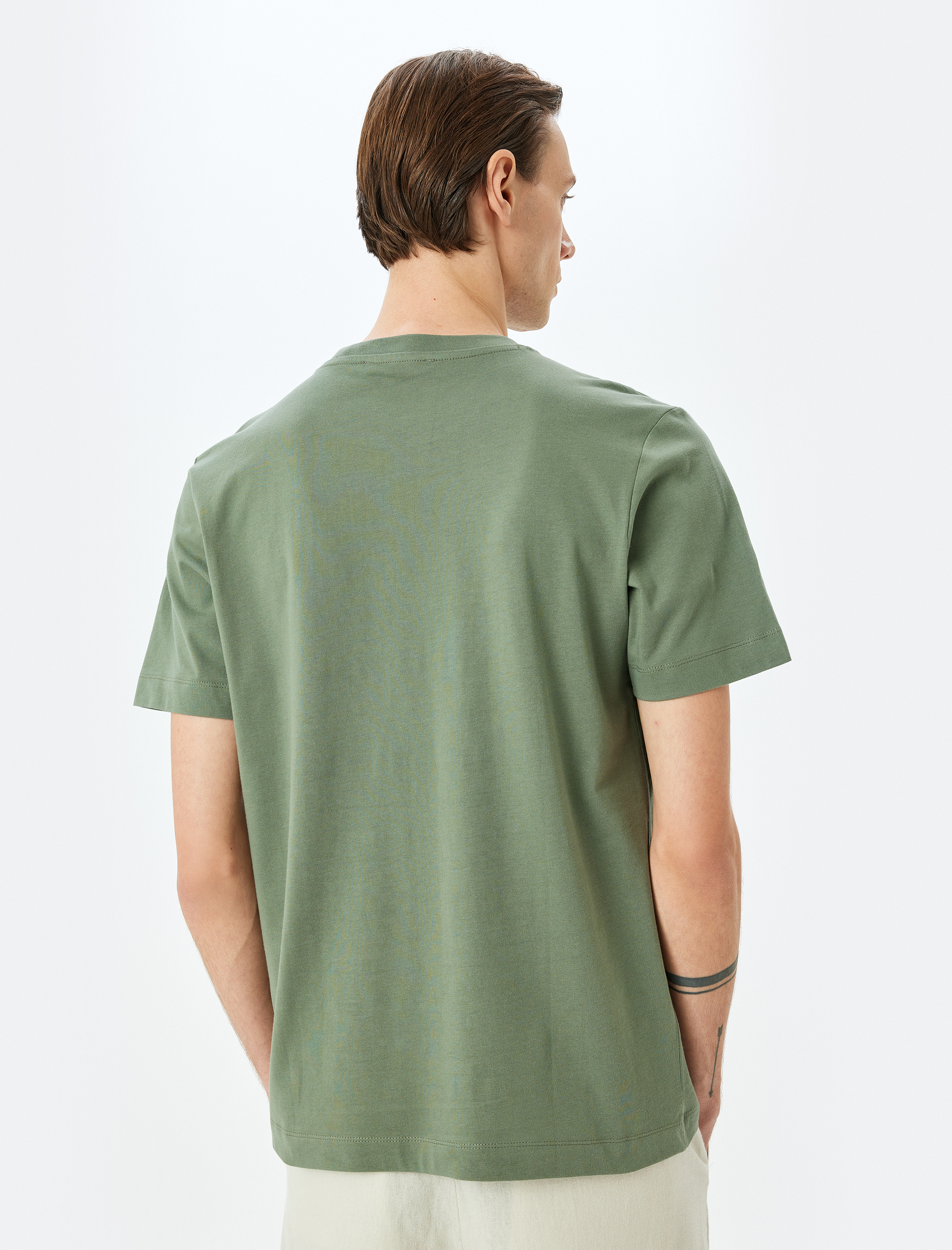   Pamuklu Bisiklet Yaka Regular Fit Kısa Kollu Basic Tişört