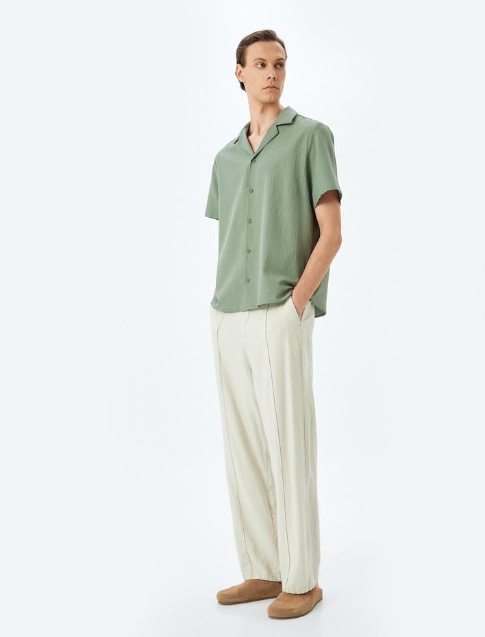  Düğmeli Pamuk Karışımlı Regular Fit Dokulu Kısa Kollu Gömlek