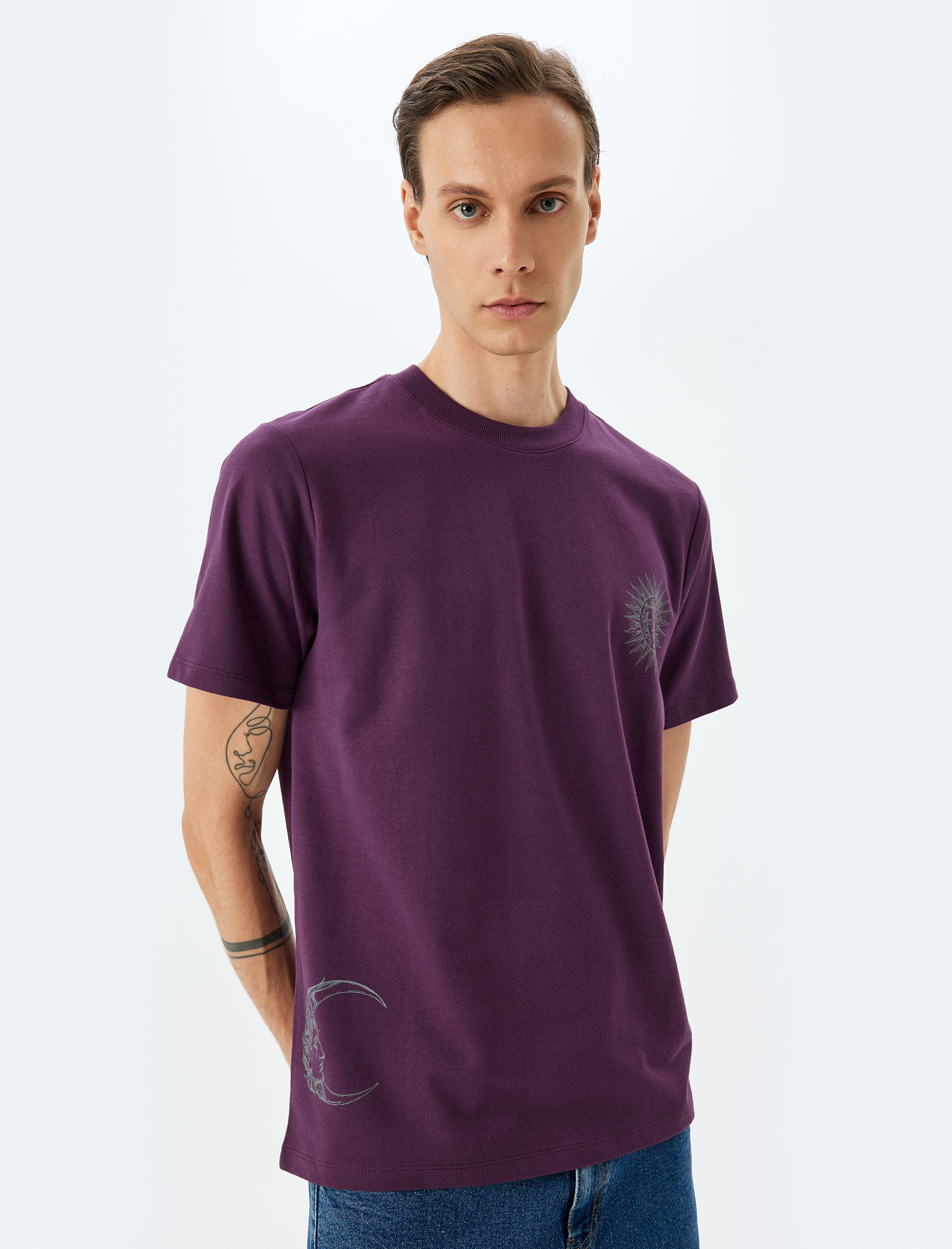   Pamuklu Tok Kumaş Regular Fit Bisiklet Yaka Kısa Kollu Baskılı Tişört