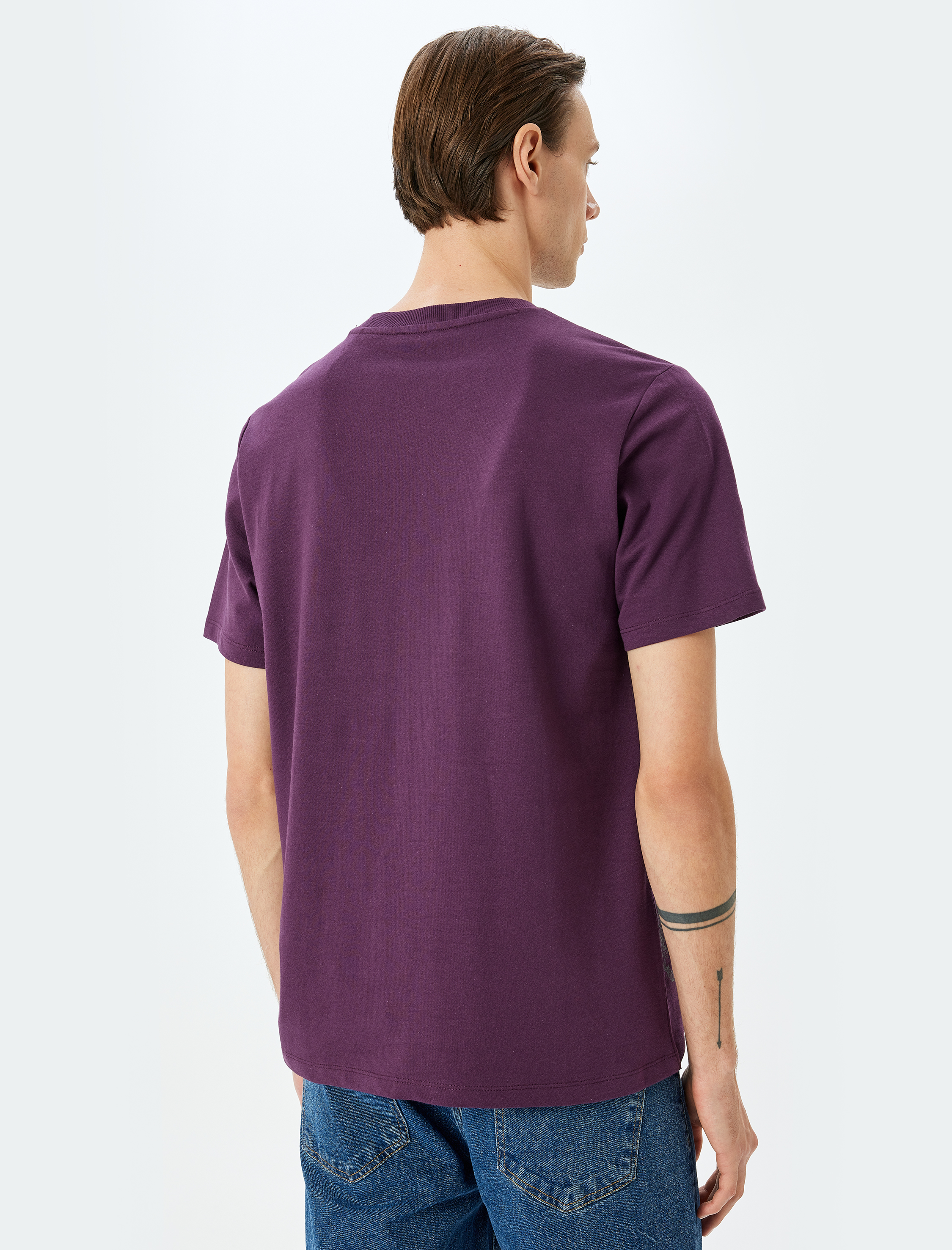   Pamuklu Tok Kumaş Regular Fit Bisiklet Yaka Kısa Kollu Baskılı Tişört