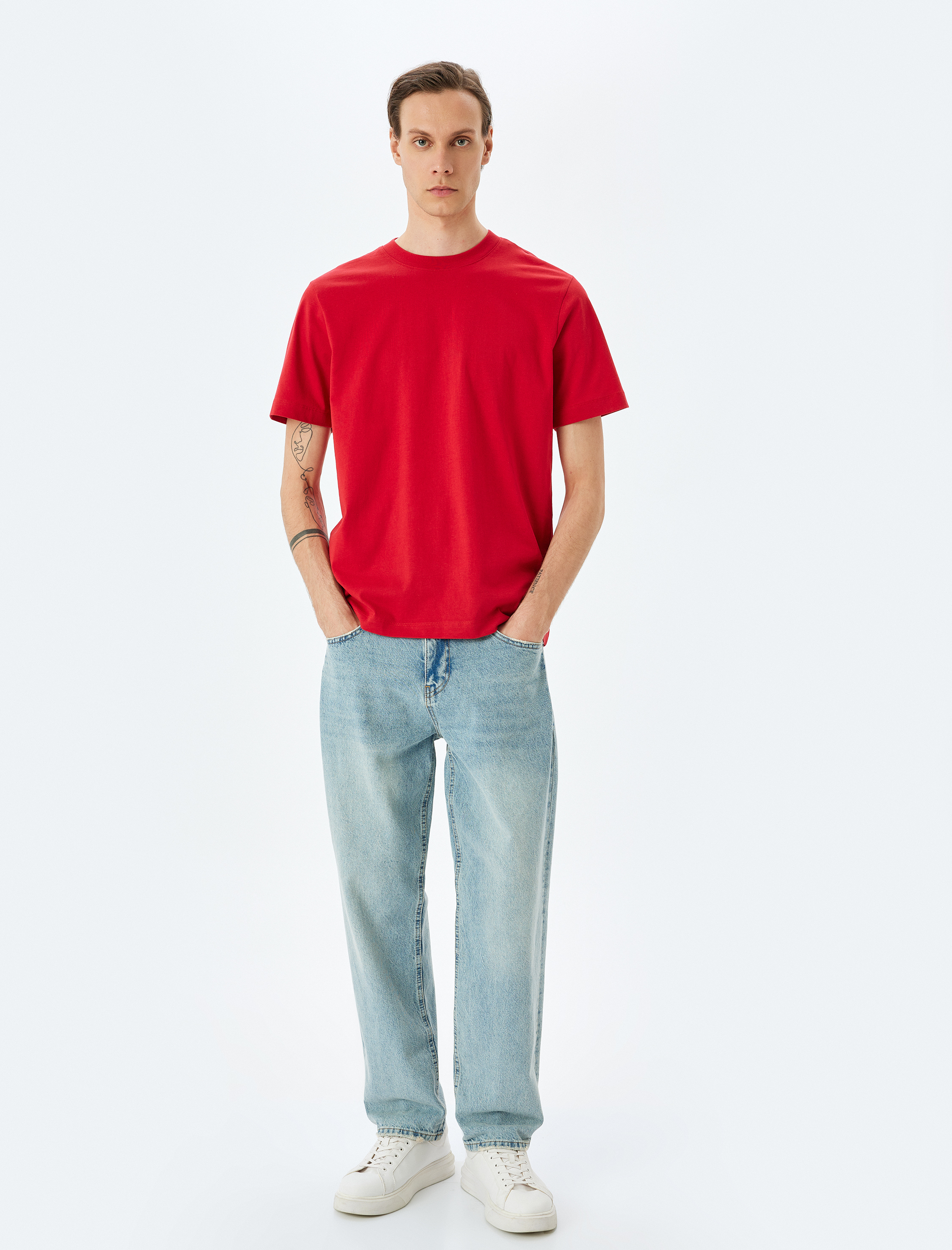   Pamuklu Bisiklet Yaka Regular Fit Kısa Kollu Basic Tişört