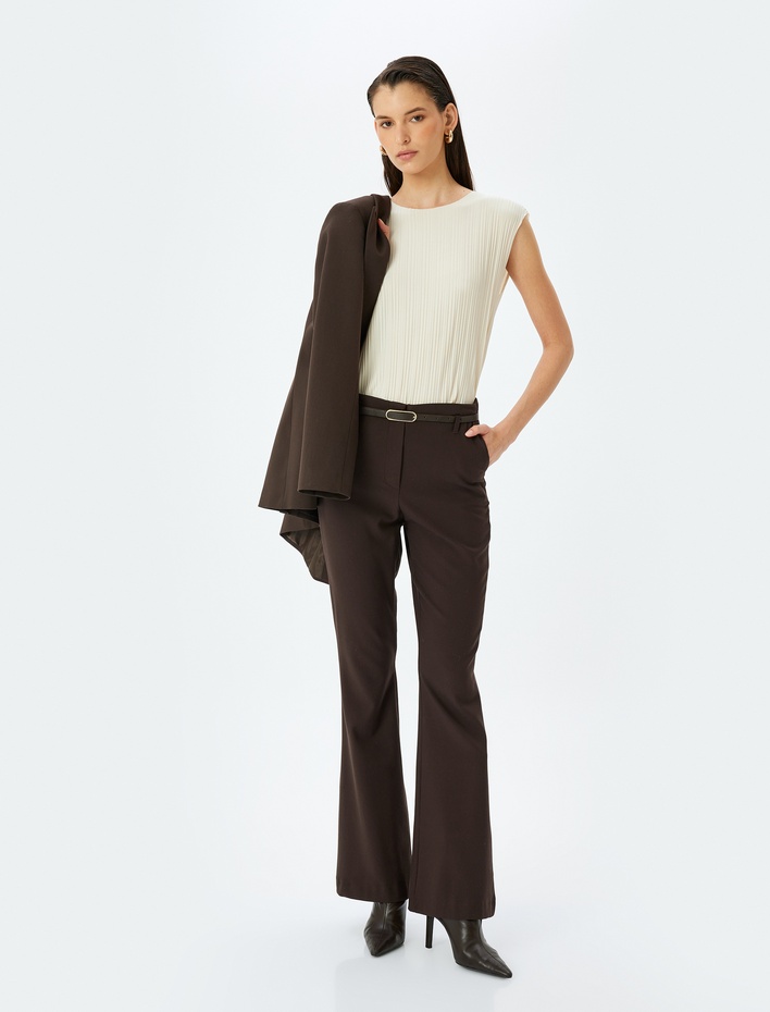  Bisiklet Yaka Kolsuz Pileli Tişört