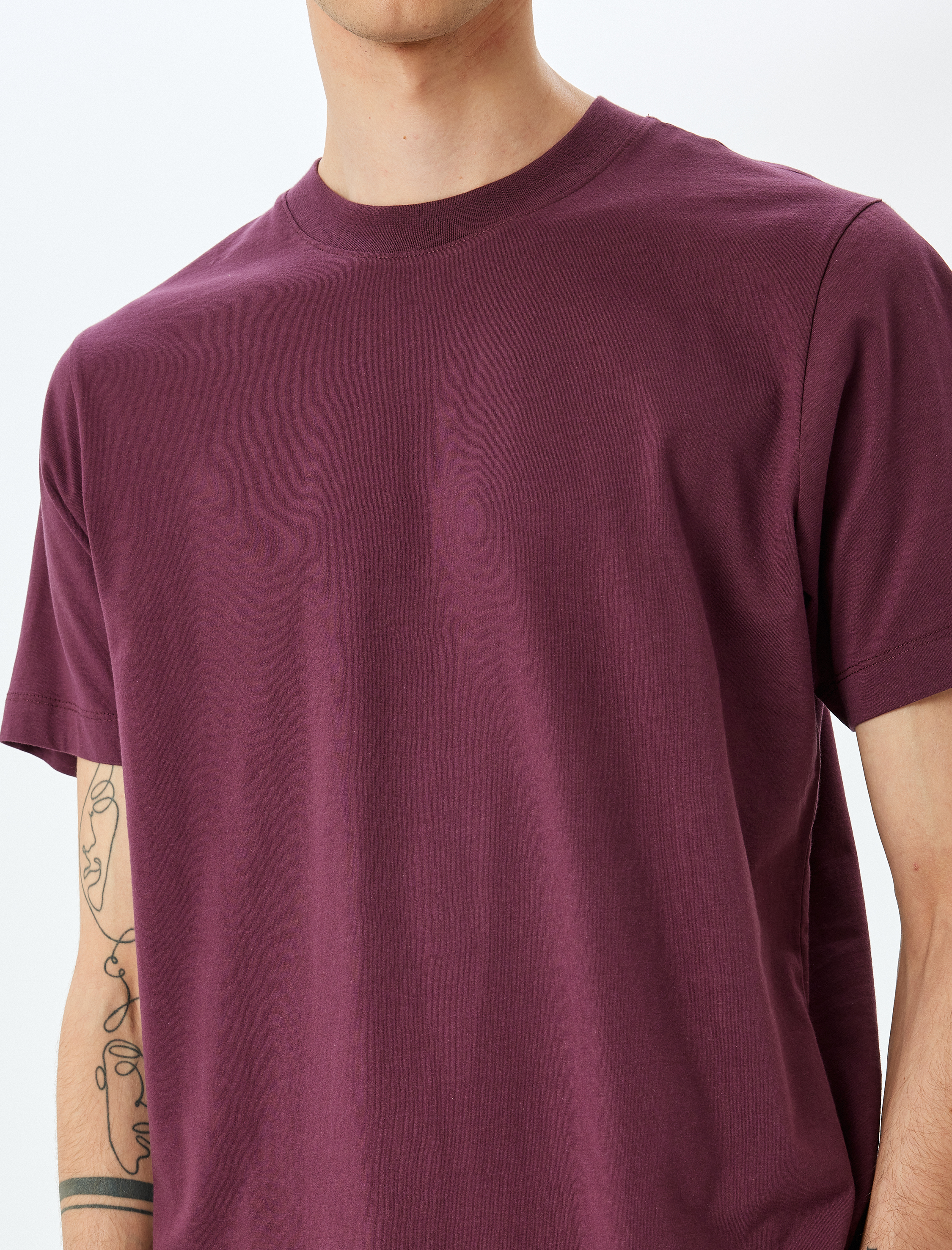   Bisiklet Yaka Pamuklu Regular Fit Kısa Kollu Basic Tişört