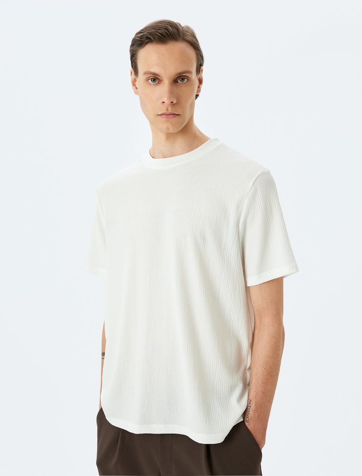  Bisiklet Yaka Regular Fit Kısa Kollu Basic Tişört