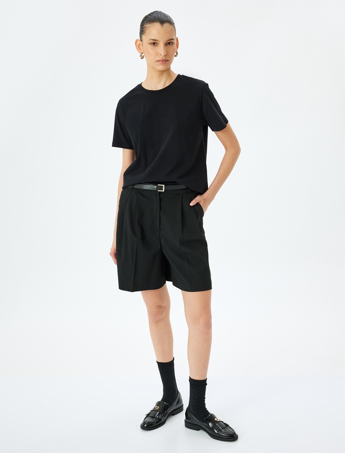  Bisiklet Yaka Nakış Detaylı Kısa Kollu Pamuklu Basic Tişört