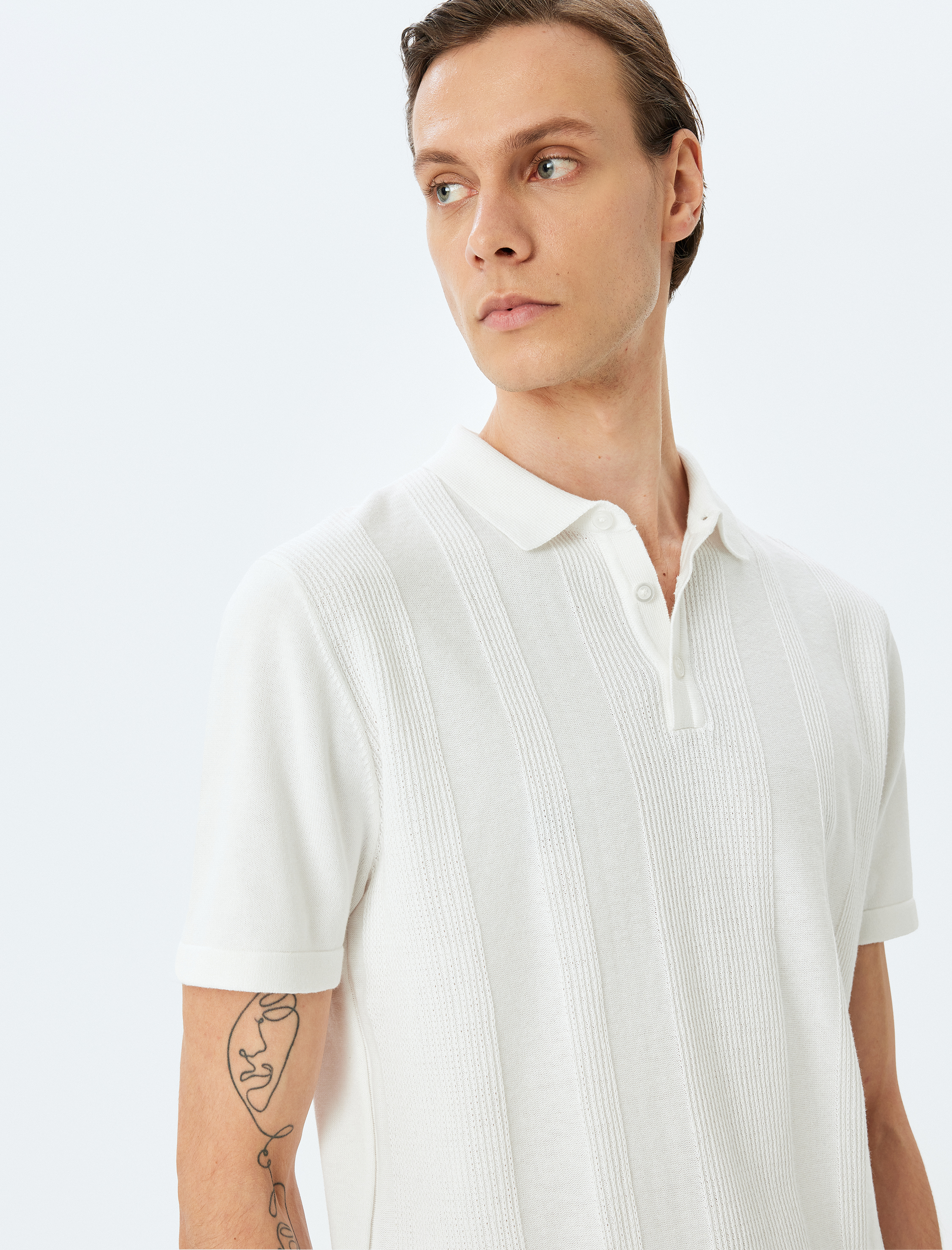   Polo Yaka Pamuklu Dokulu Kısa Kollu Triko Tişört