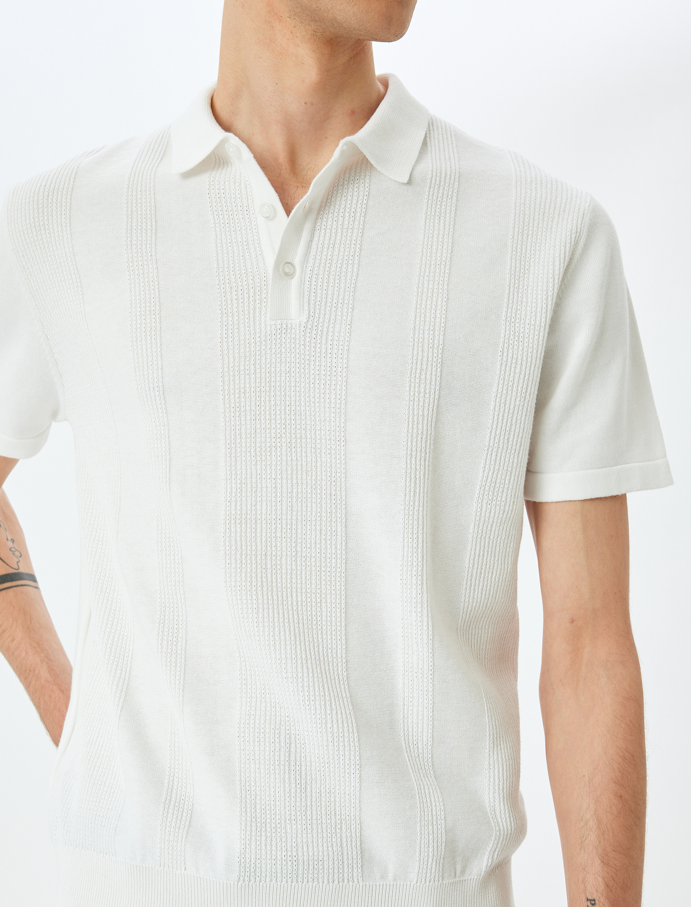   Polo Yaka Pamuklu Dokulu Kısa Kollu Triko Tişört