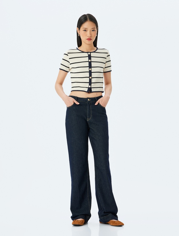 Çizgili Düğme Detaylı Kısa Kollu Crop Bluz_1