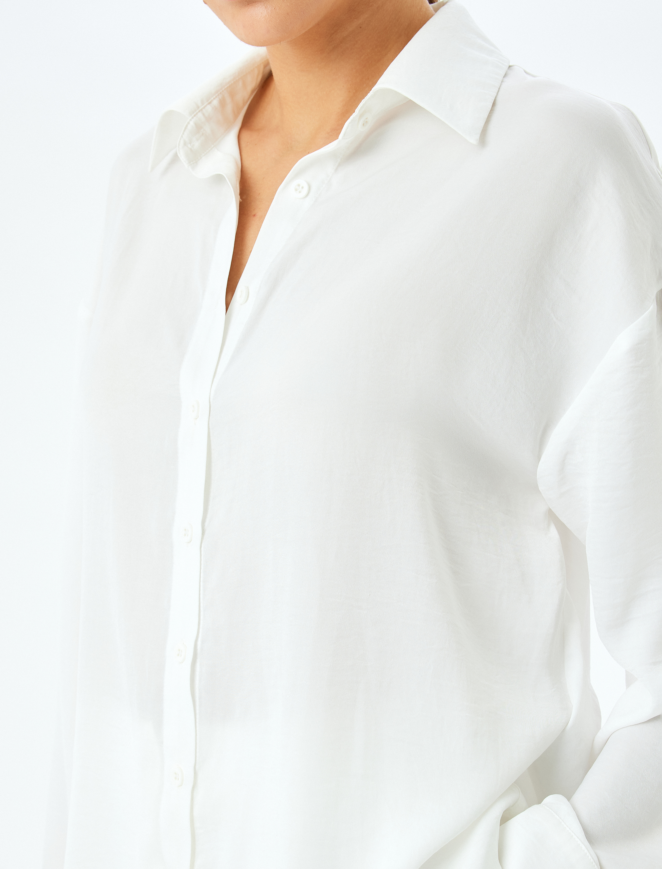   Klasik Yaka Uzun Kollu Oversize Gömlek