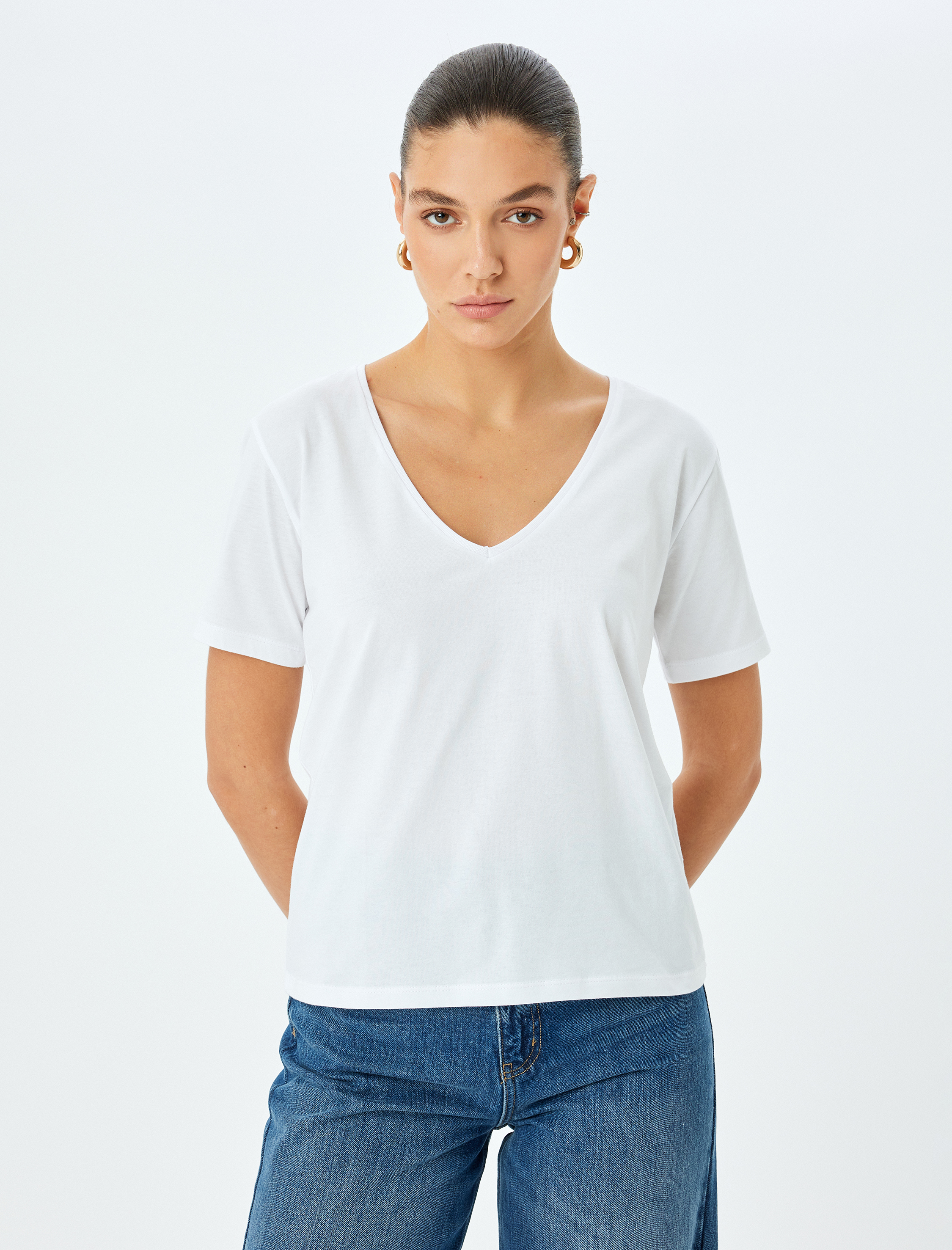   Pamuklu Kısa Kollu Basic V Yaka Tişört