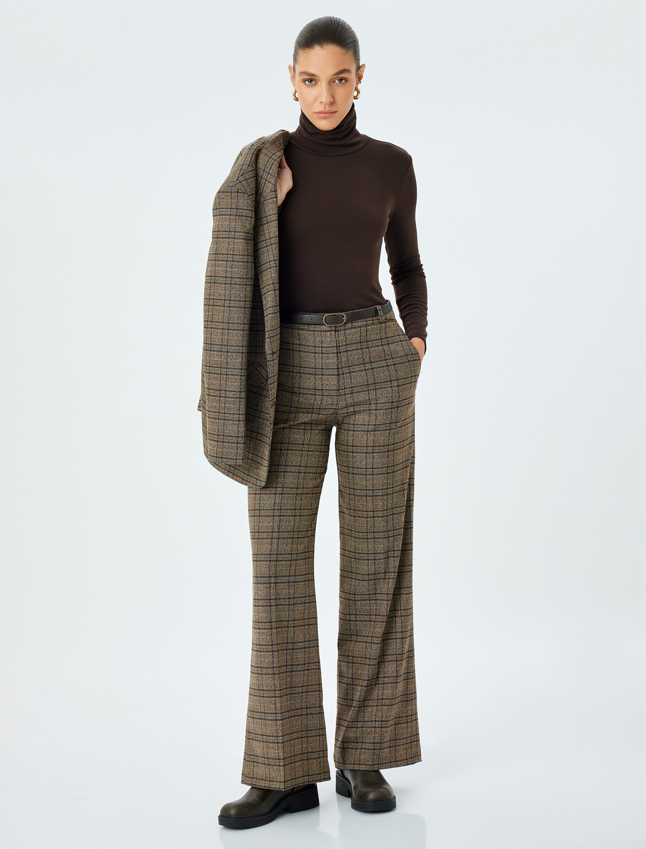   Koton X Melis Ağazat - Slim Fit Uzun Kollu Balıkçı Yaka Tişört