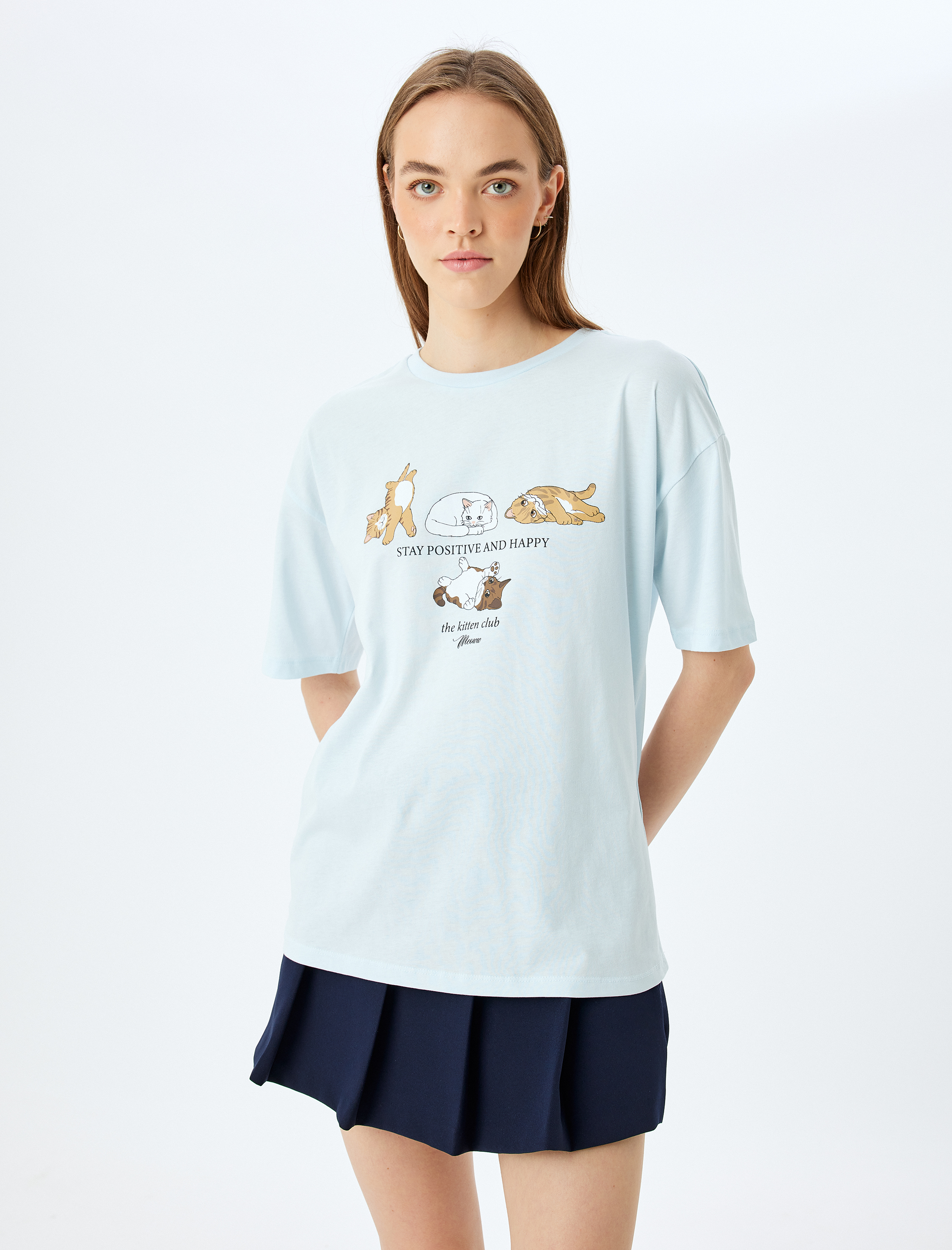   Kedi Baskılı Kısa Kollu Bisiklet Yaka Oversize Tişört